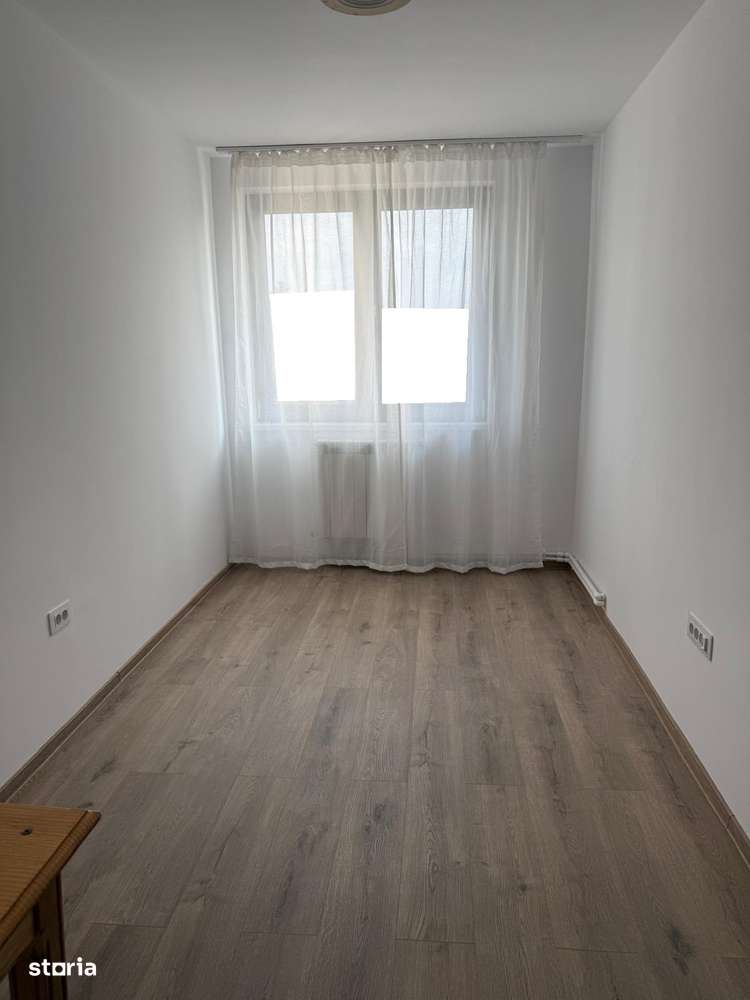 Apartament cu 3 camere decomandate, Centru - Imagine principală: 5/12