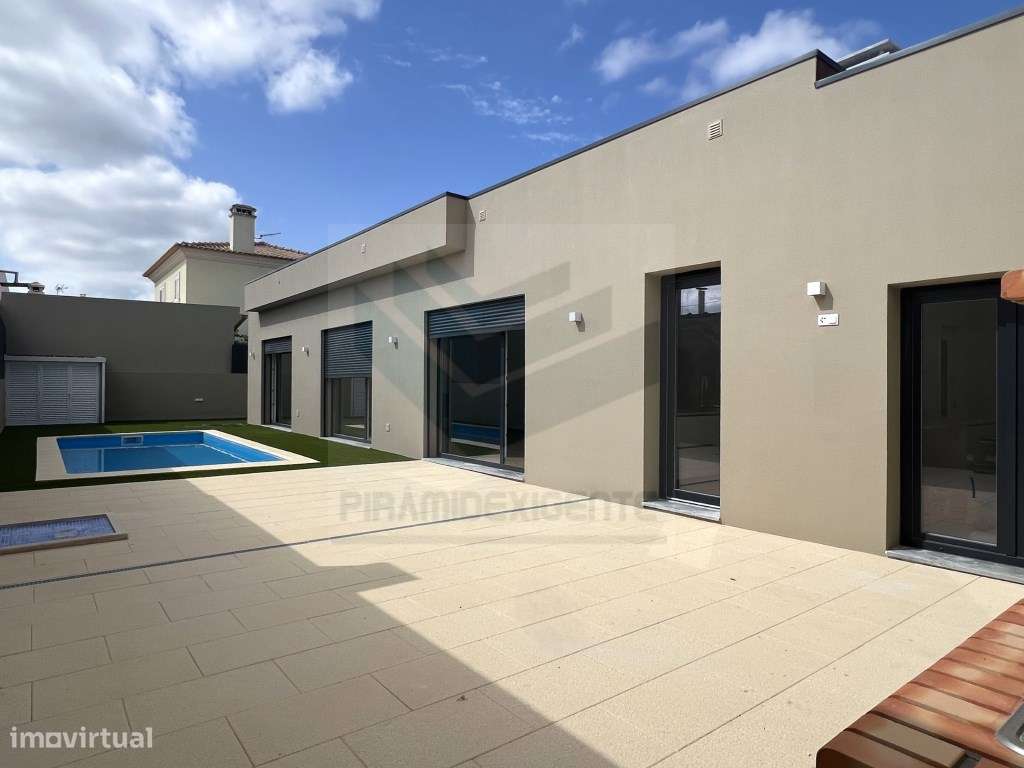 AZEITÃO, MORADIA Nova, 5ass. 3 SUITES, Lavandaria PISCINA-2
