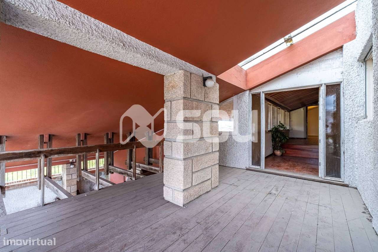 Casa Senhorial T7 num Lote de 3.320m² em Leça do Balio com-36