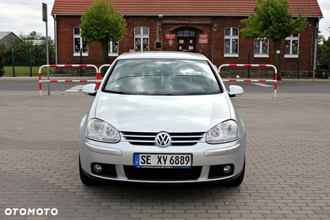 Volkswagen Golf - 2