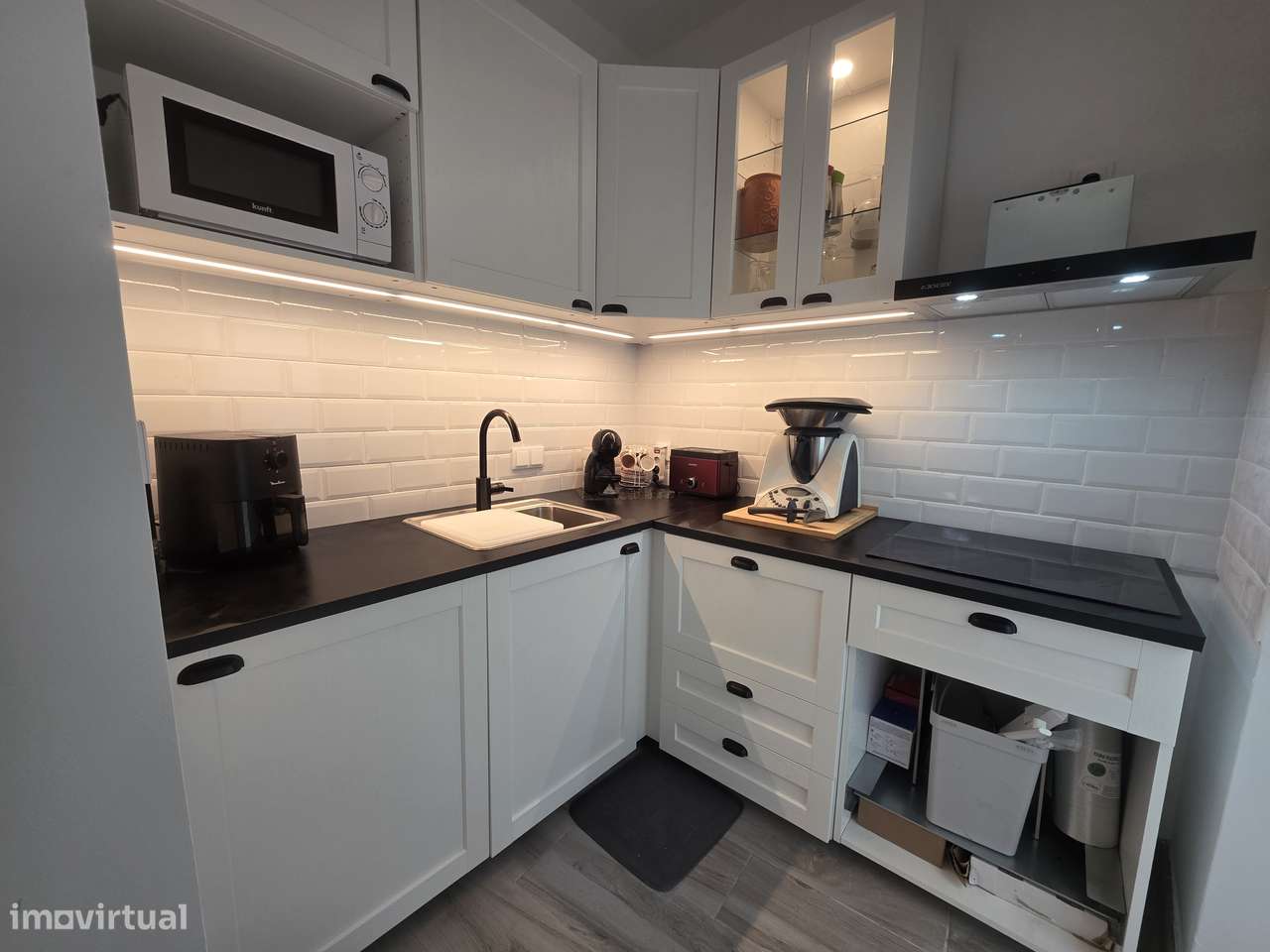 Moradia T1 + 1 com 2 terraços perto do Mar e Marina-28