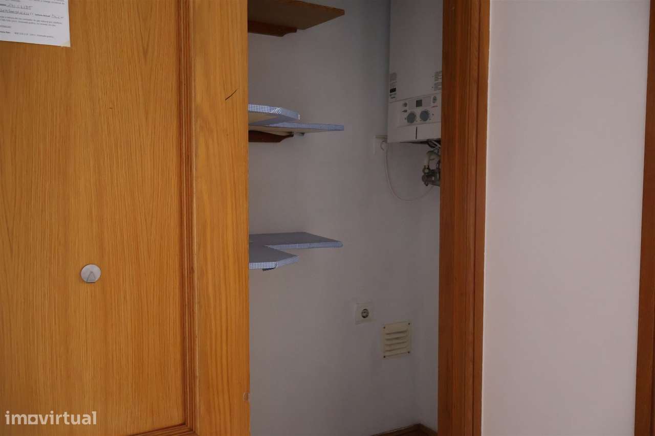 Apartamento T2 Venda em Viana do Castelo (Santa Maria Maior e Monserra-10