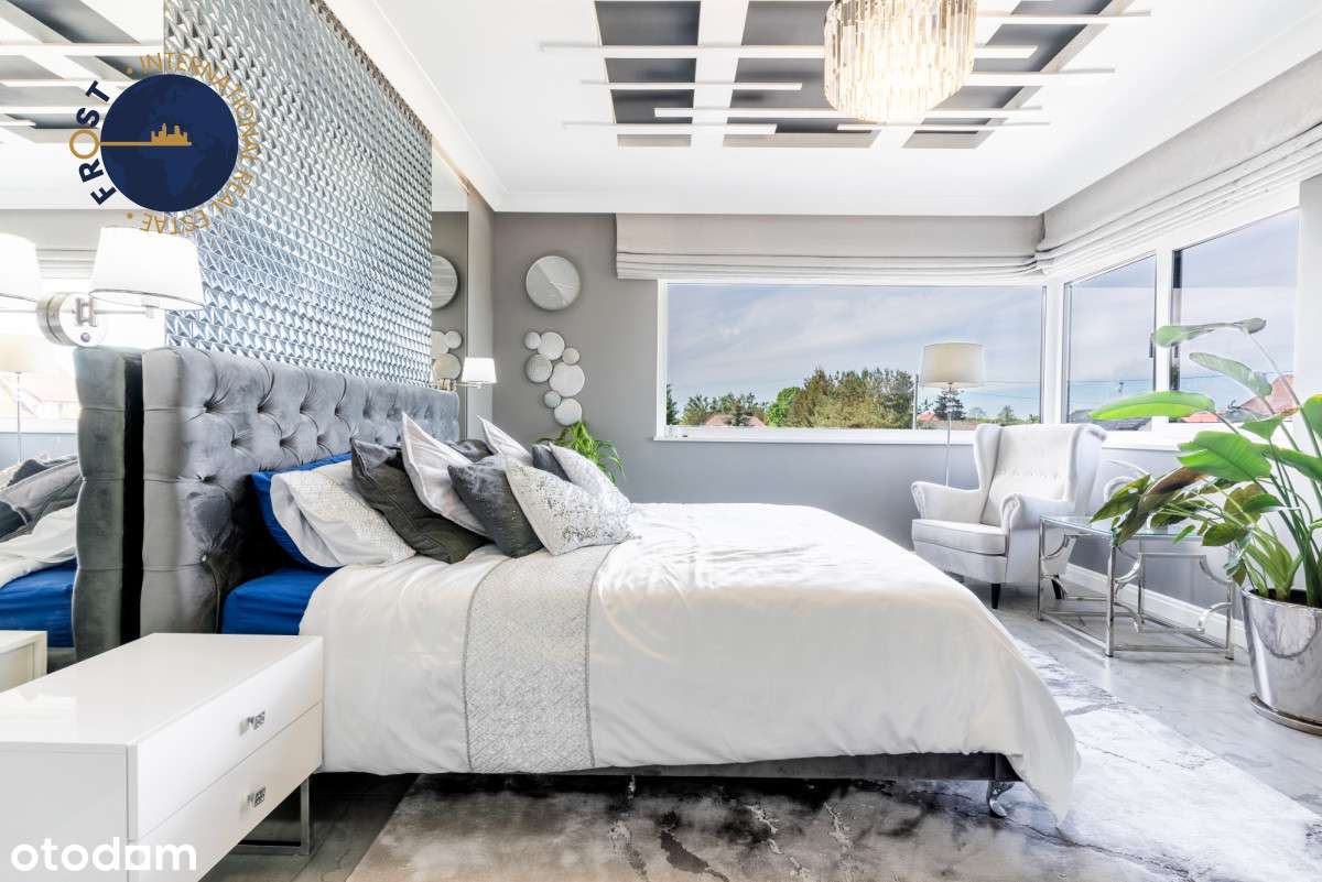 Luksusowa nowoczesna willa  z wewnętrznym basenem-11