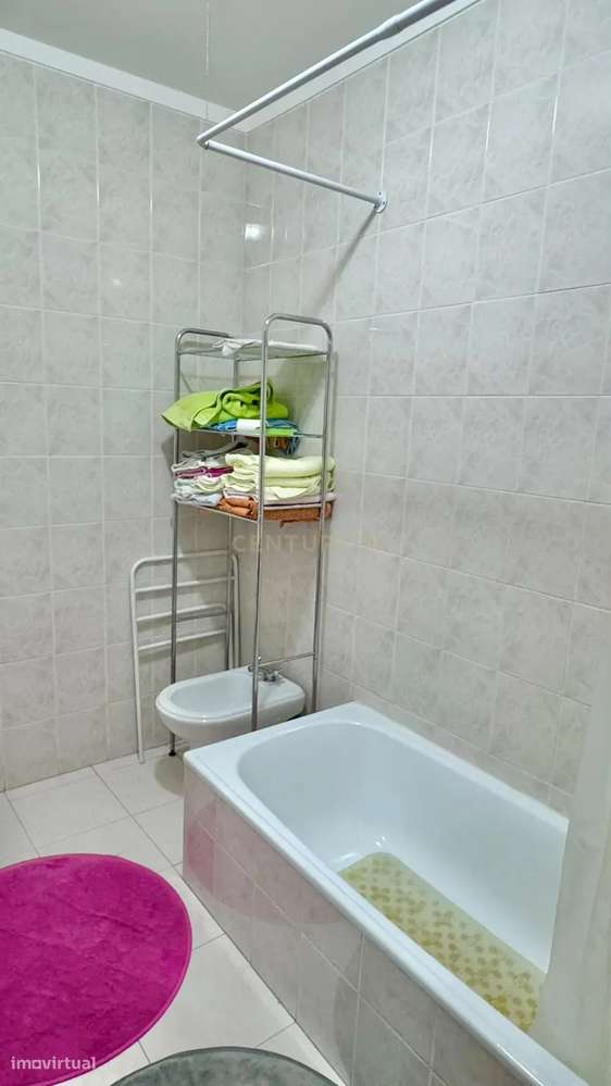 Apartamento T3 com garagem em excelente localização, em Vila do Conde-19