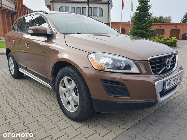 Volvo XC 60 D3 Momentum - 9