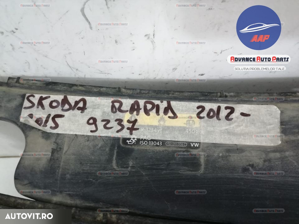 Grila centrala Skoda Rapid an 2012-2015 originala in stare buna - 6