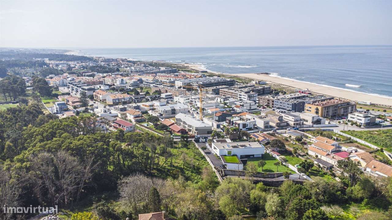 Moradia T3+1 em Canidelo a escassos metros da linha de mar-52