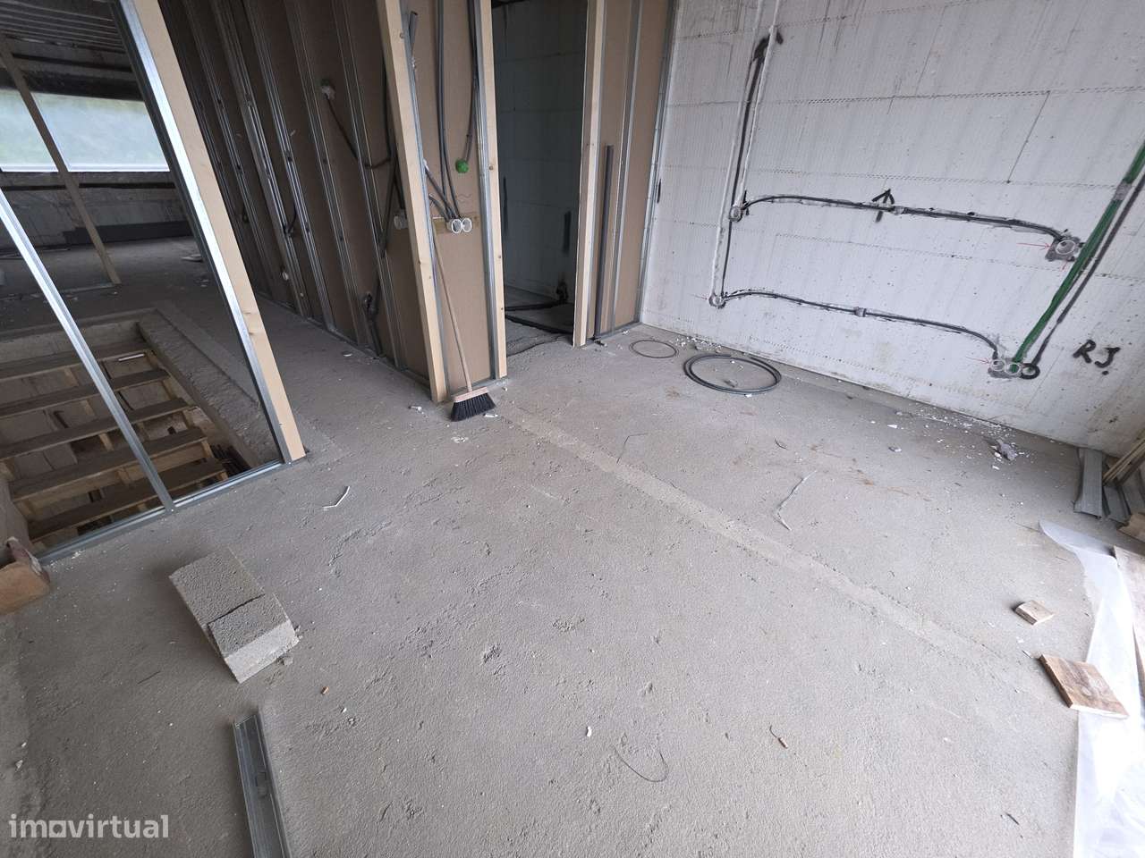 FANTÁSTICA Oportunidade de Negócio – Moradia T2-25