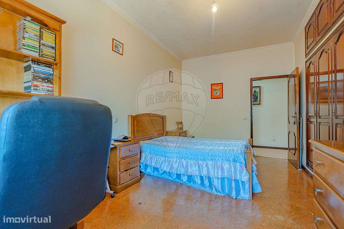 Moradia T4 para venda-17