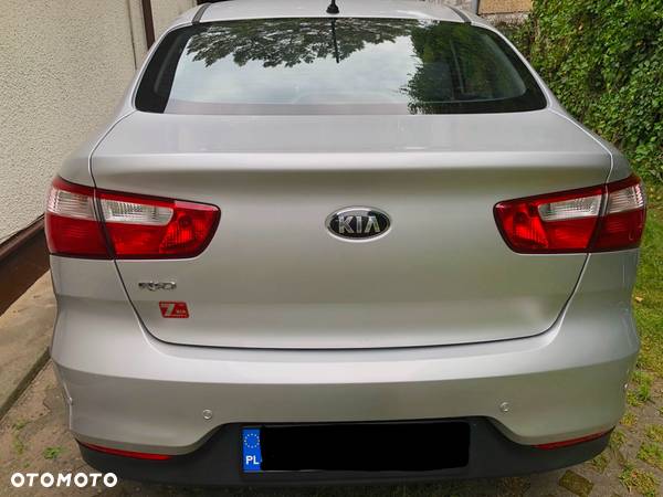 Kia Rio 1.2 L - 2