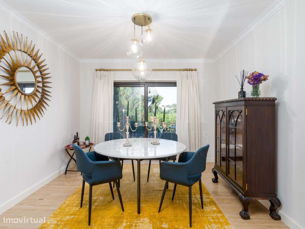 MORADIA T4 COM PISCINA E VISTA PARA O GOLF NO ESTORIL-23