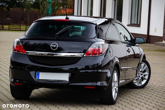 Opel Astra GTC 1.8 Automatik Innovation - 17