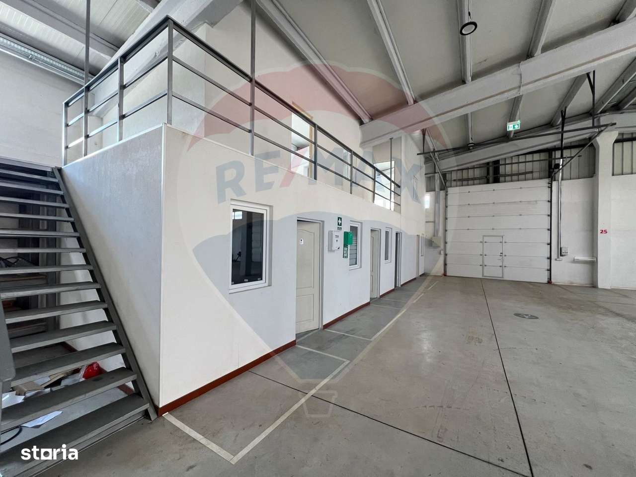 Hală renovată recent, modernizată, uși automate, poziționare eficientă - Imagine principală: 3/5