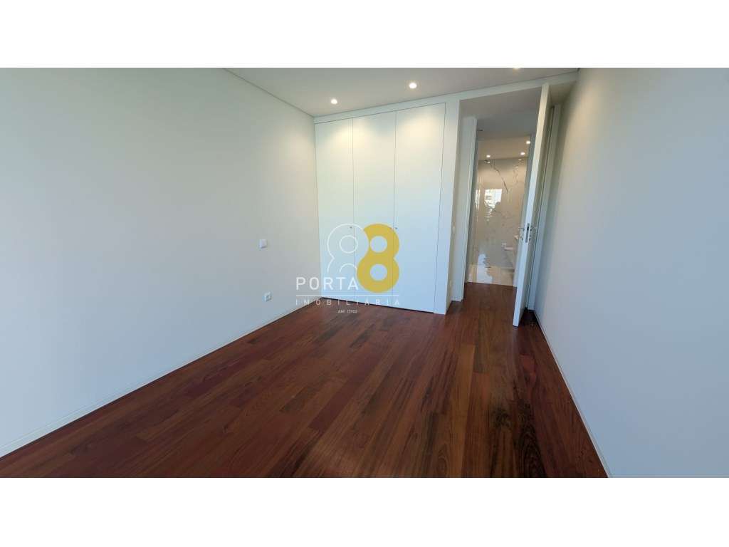 Apartamento T3 com terraço Matosinhos Sul junto ao mar-22