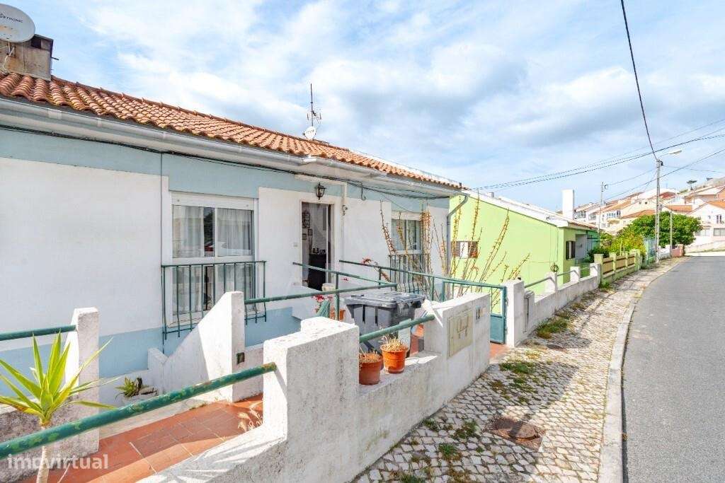✨ T2 com Entrada Independente e Espaço Exterior em Porto Salvo-31