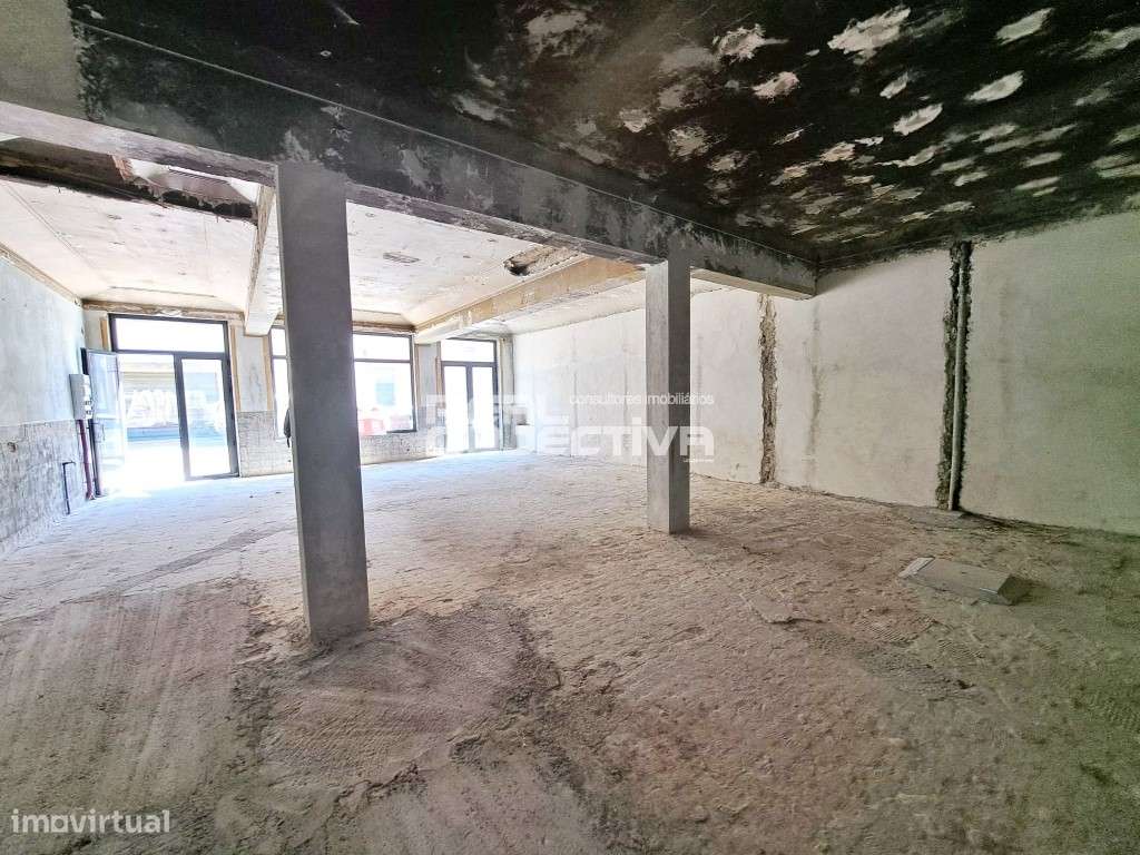 Loja com extraordinária visibilidade - Grande imagem: 5/14