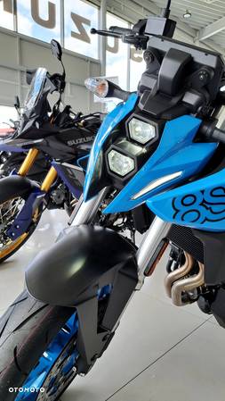 Suzuki GSX - 15