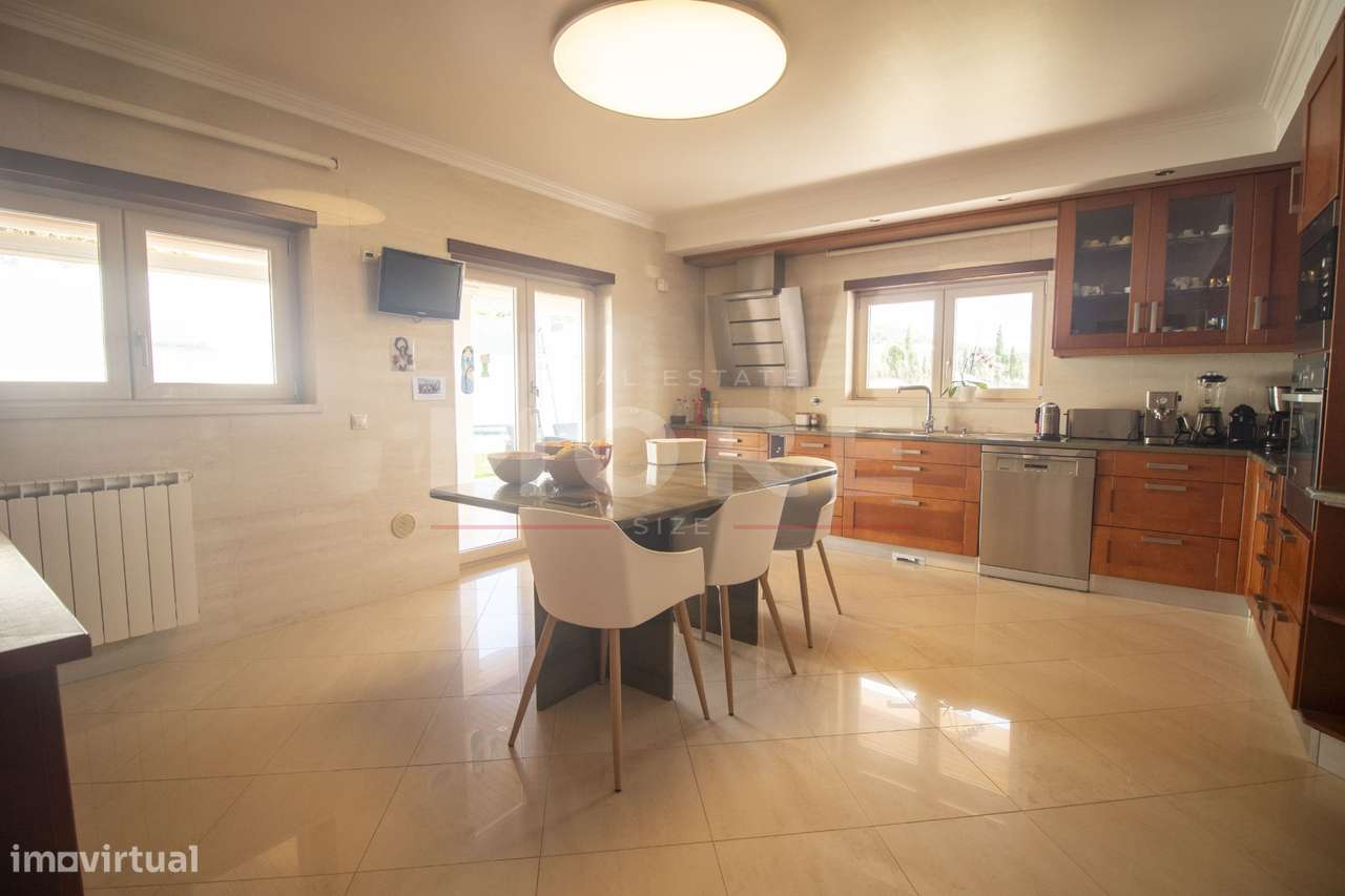 Moradia T5 independente de Gaveto - Caldas da Rainha-45