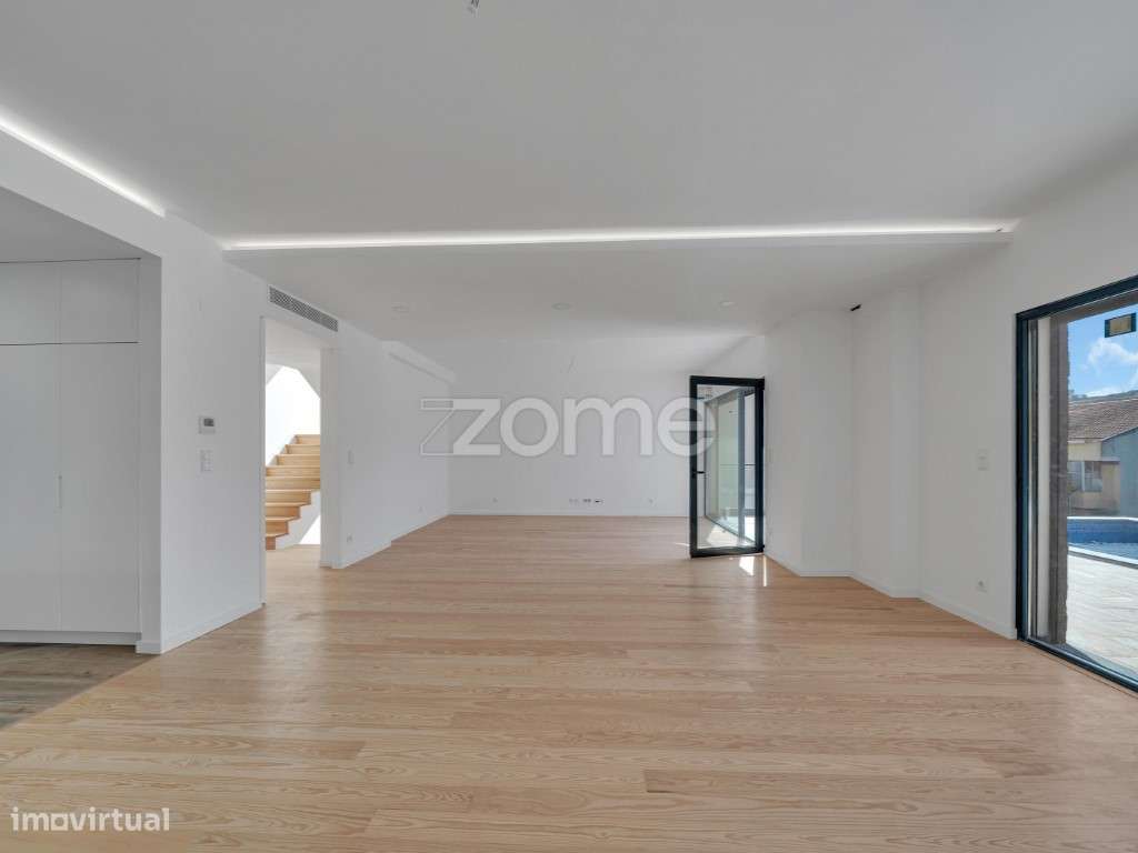 Moradia T6 Famões-14