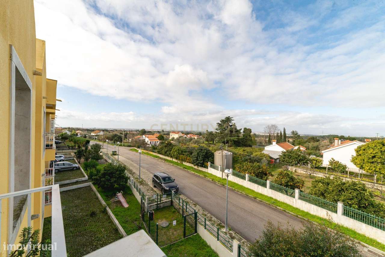 Espaçosa Moradia T3 em Quinta do Anjo, Palmela-24