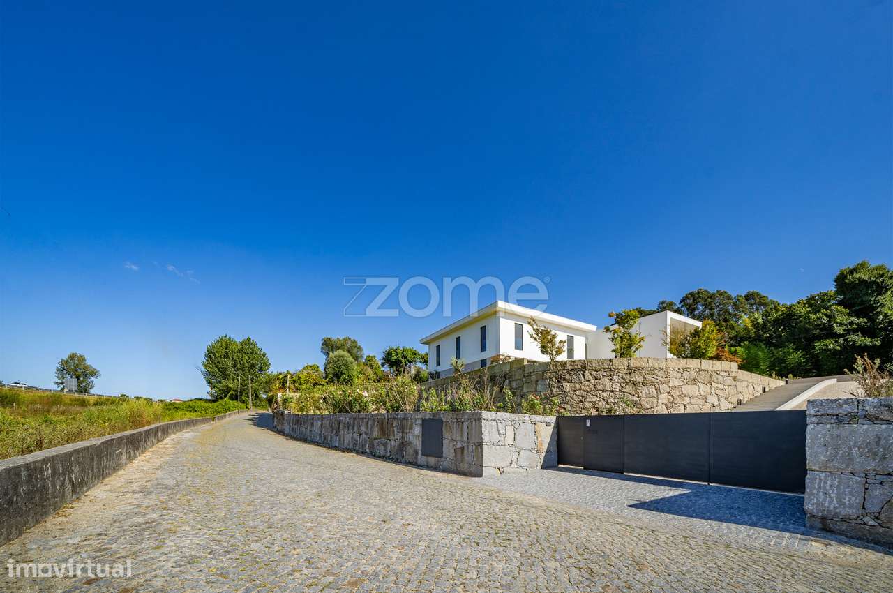 Moradia Individual T4 NOVA em Sequeira, Braga - Grande imagem: 4/60