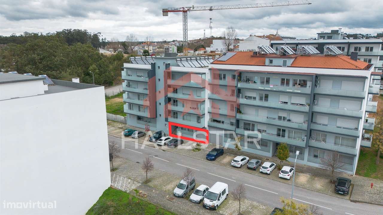 Apartamento T2 / Cozinha Equipada e Terraço / Marrazes-36