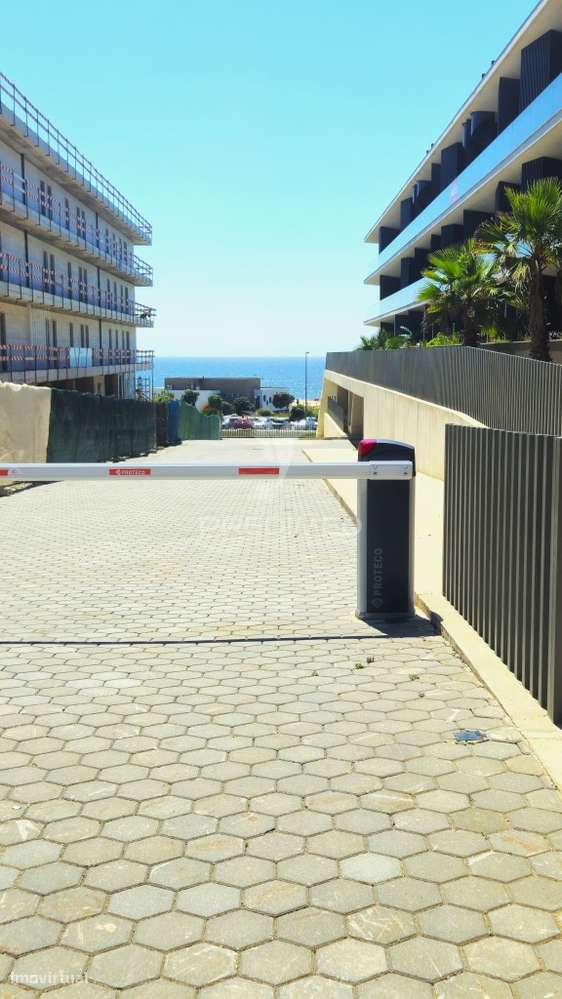 Apartamento T3 Duplex na primeira linha de mar - Grande imagem: 1/22