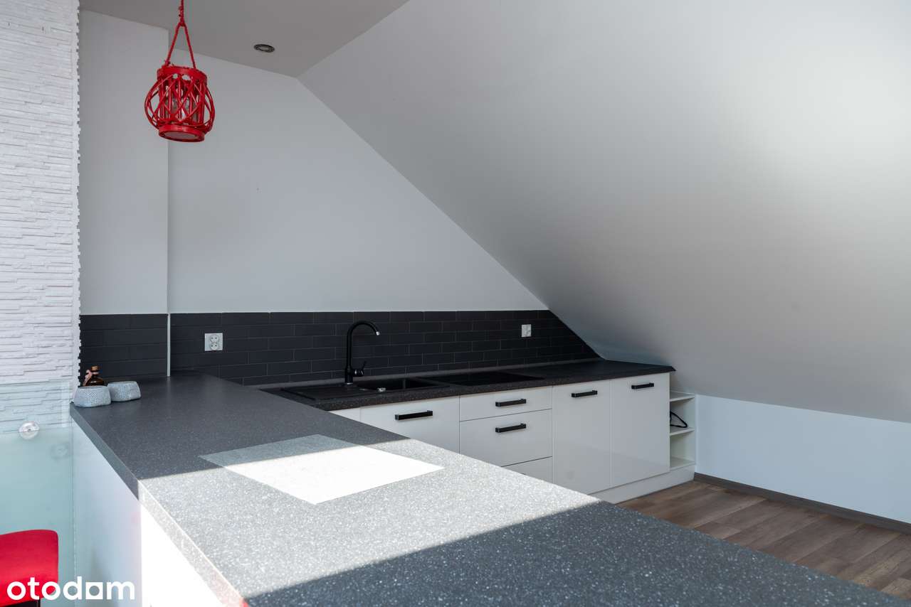 DOM Z POTENCJAŁEM I DWOMA NIEZALEŻNYMI MIESZKANIAMI – RADOCZA.-17