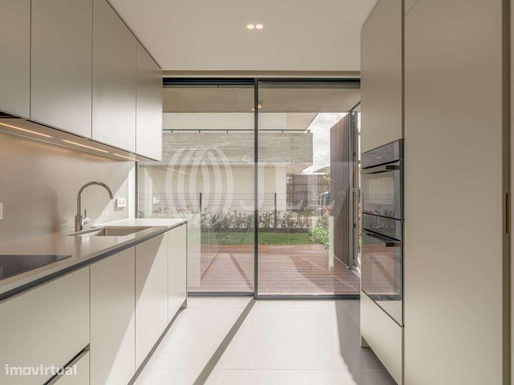 Moradia T3 com piscina, no condomínio Snadwoods, Cascais - Grande imagem: 5/31