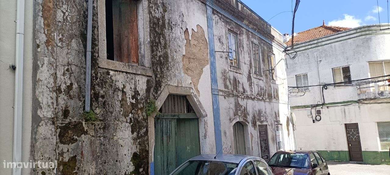 Prédio centro do Valado -Nazaré Projeto aprovado para 5-Apartamentos-14