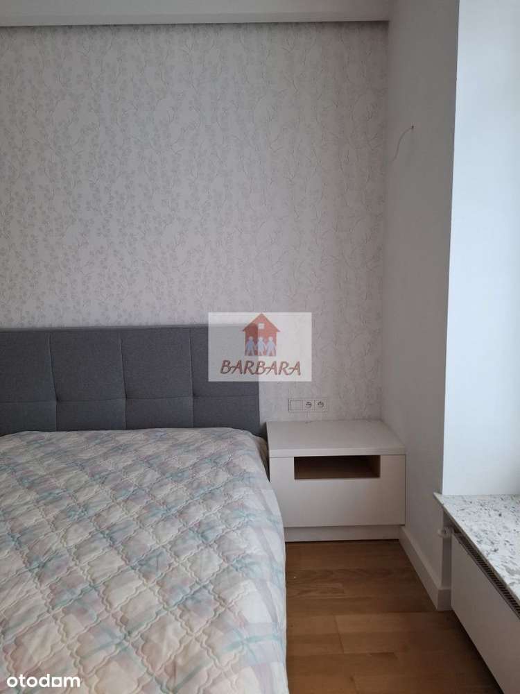 Al. Wyzwolenia przy Natolińskiej-4