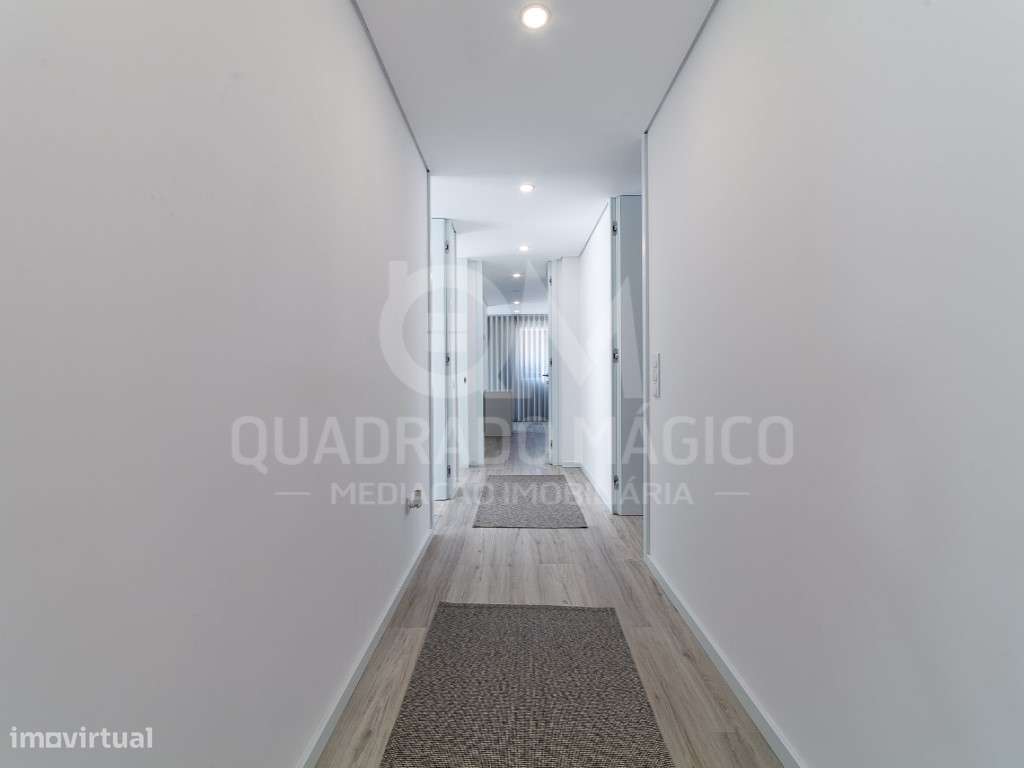 Maravilhosa moradia T3+1, térrea e de linhas modernas a 2 minutos d...-21
