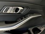 BMW Seria 3 318d Sport Line Shadow - 15