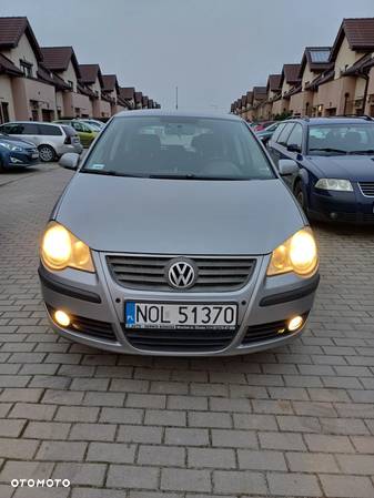 Volkswagen Polo 1.4 16V Comfortline - 2