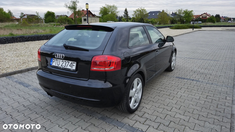 Audi A3 2.0 TDI DPF Ambition S tronic - 18