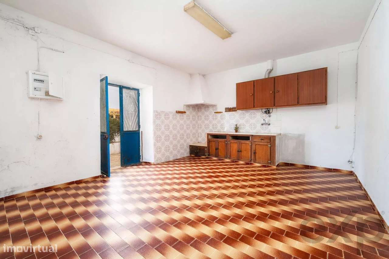 Moradia T4 com terreno amplo – Azinheiro, Estói, Faro - Grande imagem: 5/53