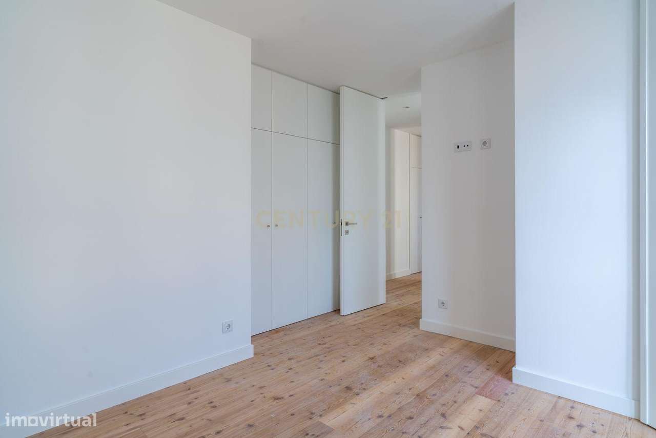 T3 Duplex “VILLA LUZIA MONTE ESTORIL” - Grande imagem: 4/21