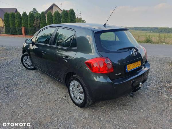 Toyota Auris 1.6 VVT-i Luna - 4