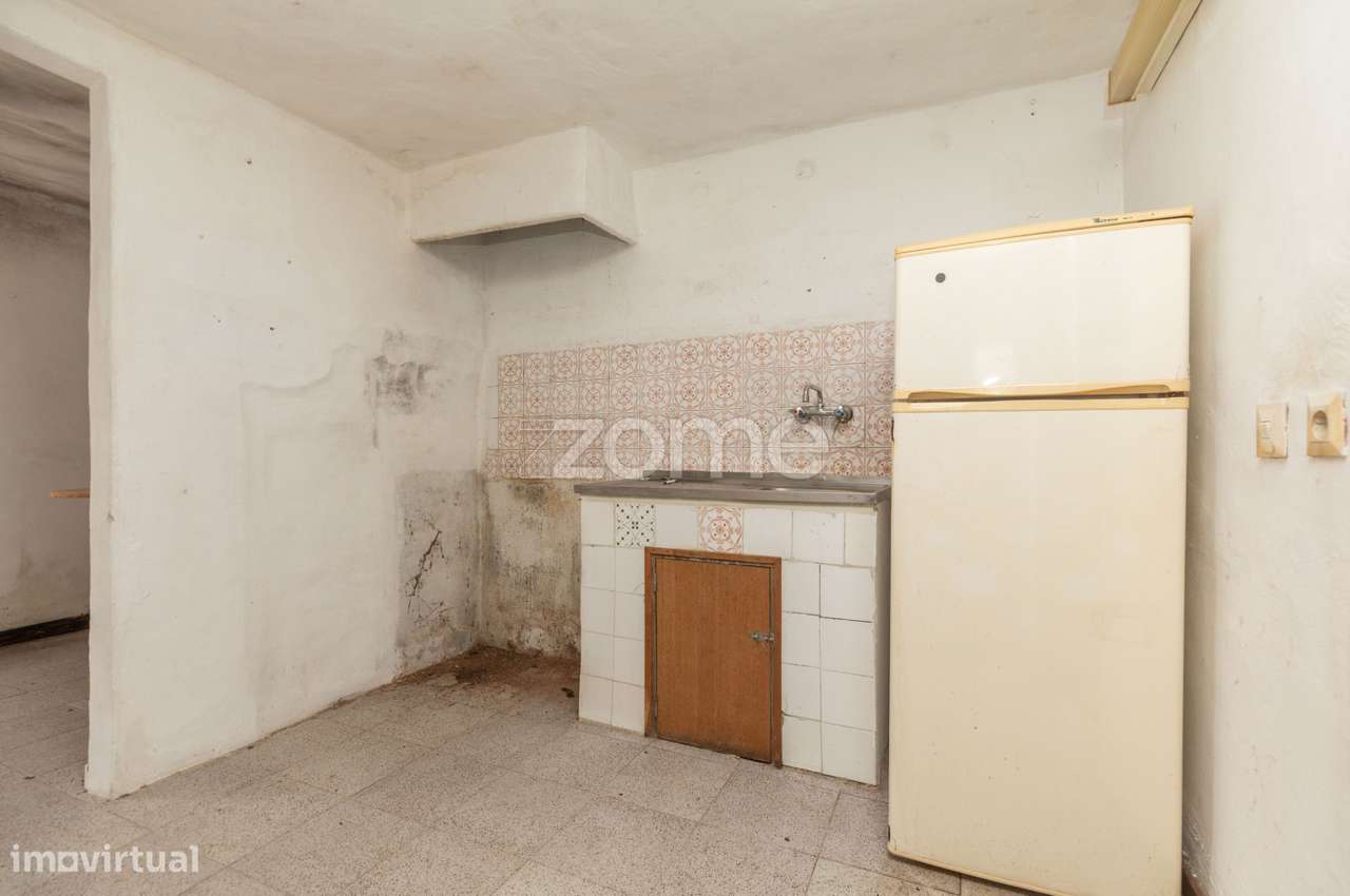 Moradia T4 | Moradia T2 | Recuperar | S. Martinho do Bispo-22