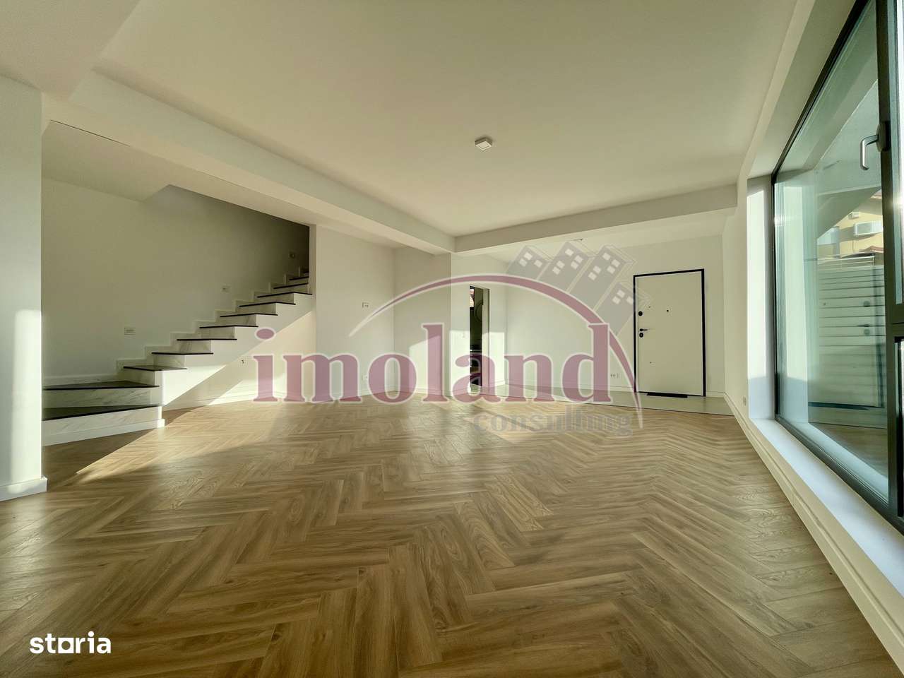 Vanzare Vila 250 mp 6 camere 4 bai, finisaje premium | Iancu Nicolae - Imagine principală: 1/20