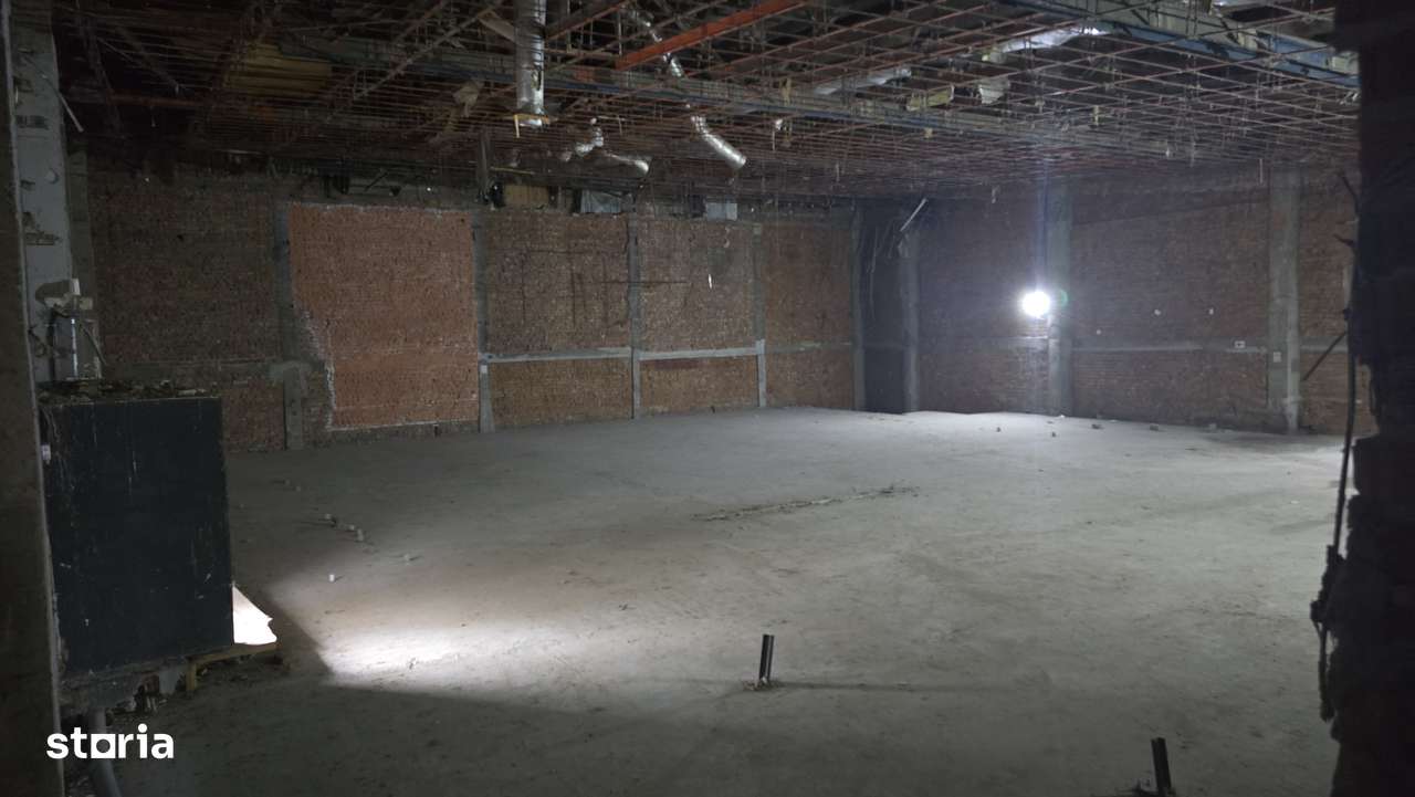 Inchiriez/vand spatiu comercial 800 mp open space Bl. Tomis Central - Imagine principală: 4/9