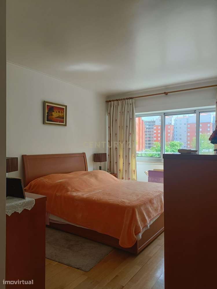 Apartamento T3 moderno junto ao Parque das Conchas-9