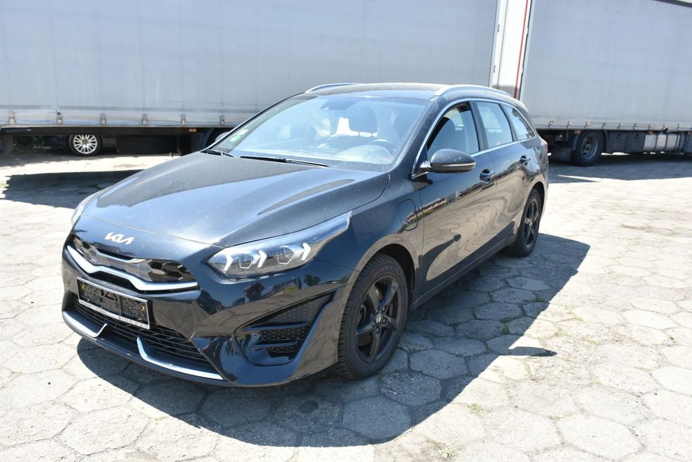 Kia Ceed III 1.6 GDI DCT OPF Vision 2022