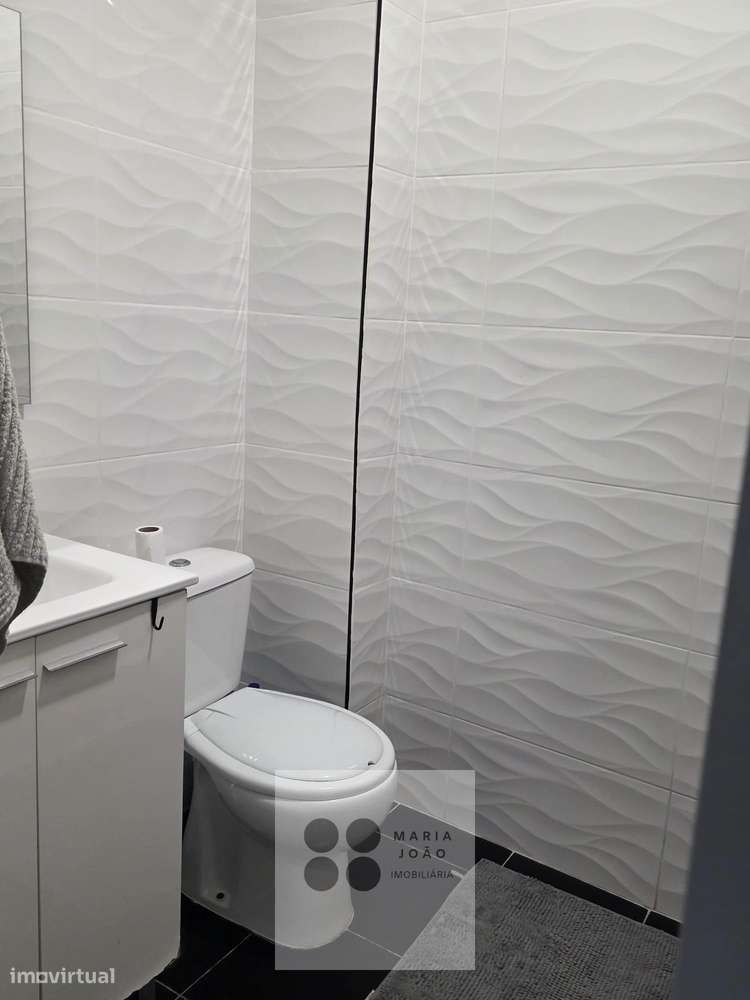 Ótimo Apartamento no Centro de Alhandra, Remodelado.-6