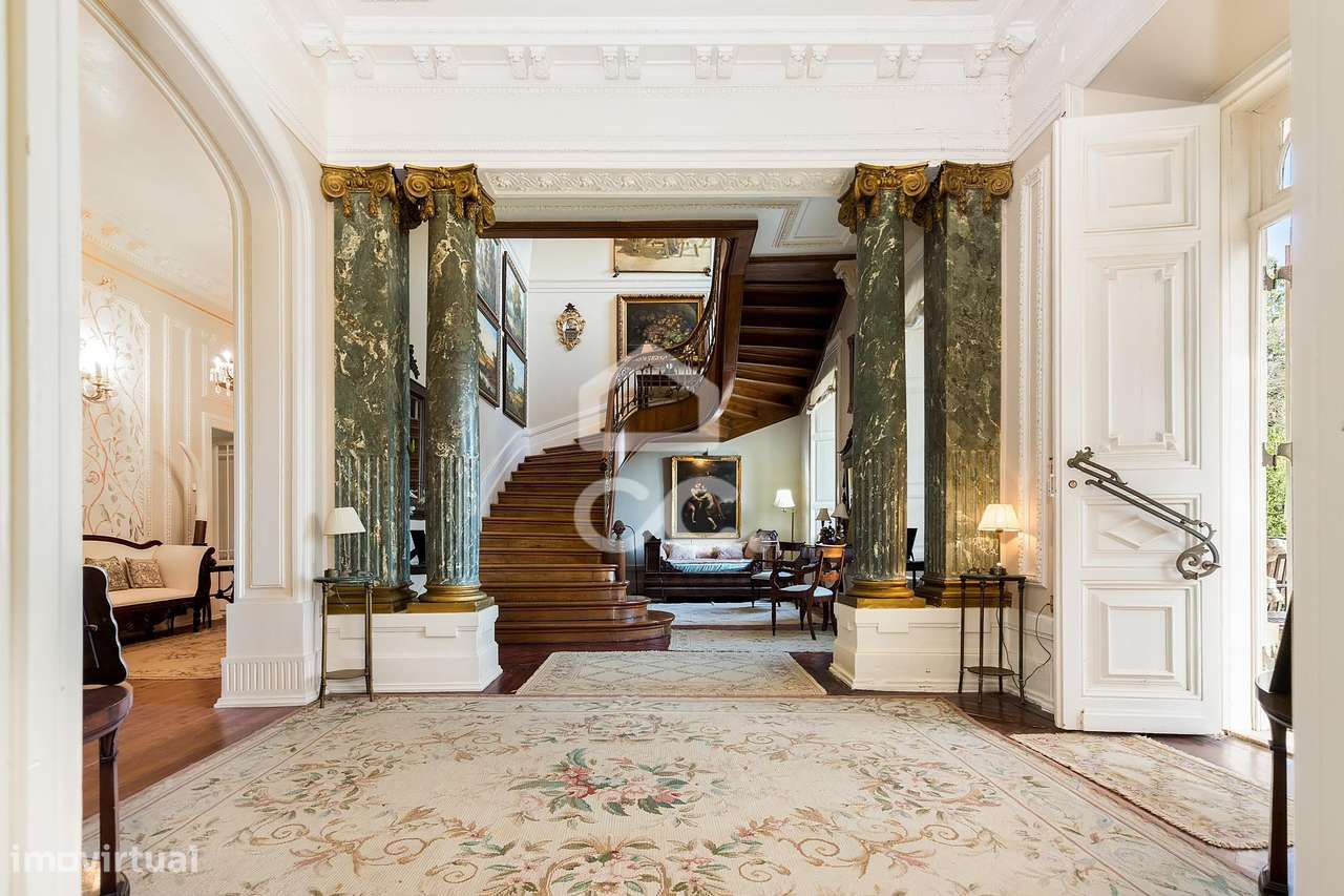 Palacete de inspiração neoclássica francesa com jardim botânico de Jea-7