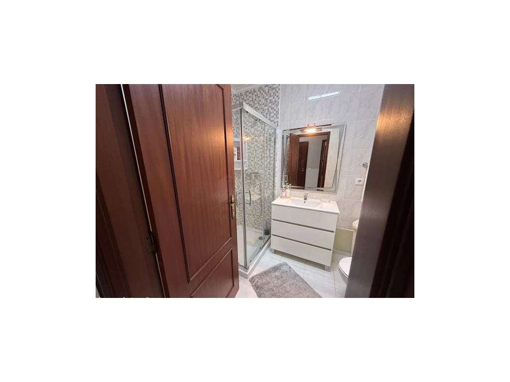 Apartamento T2 à Serra do Pilar - V. N. de Gaia-14