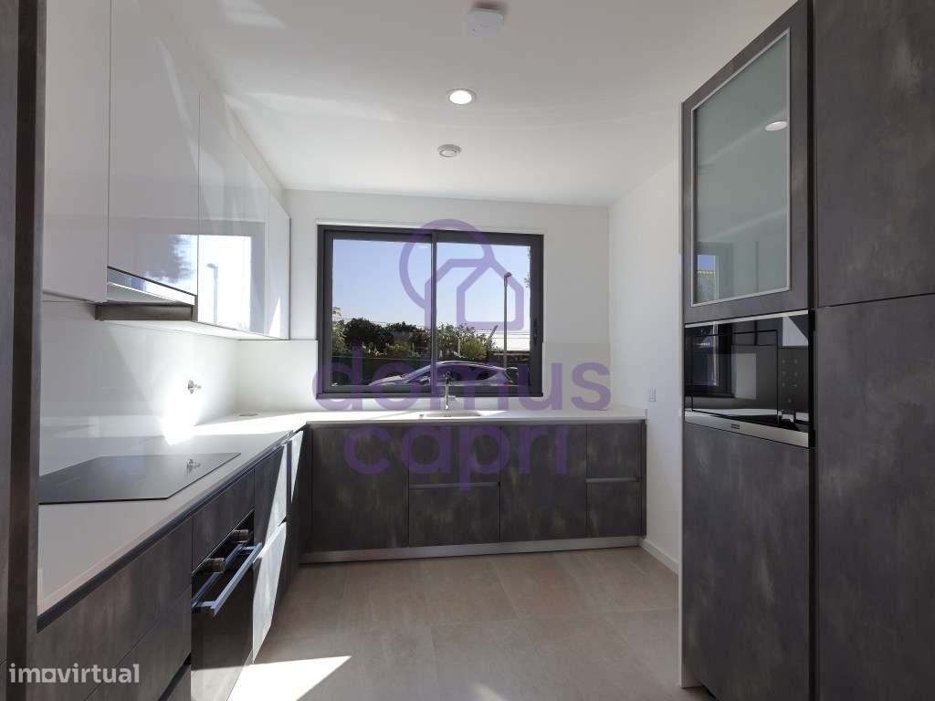 Moradia T3 com Vista Mar, Piscina e Estacionamento em Fuzeta - Grande imagem: 4/33