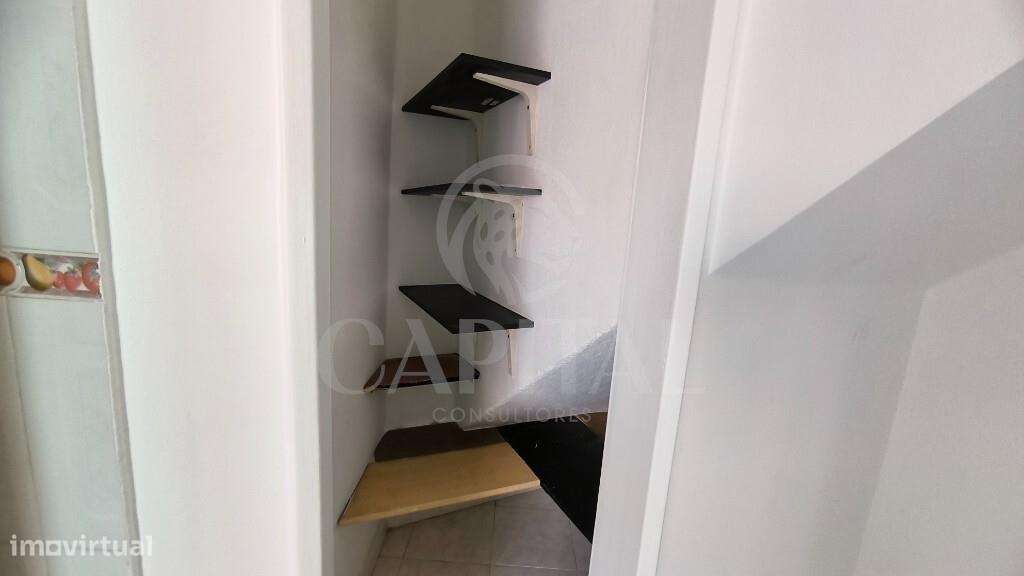 Apartamento T4 nas Mercês-12