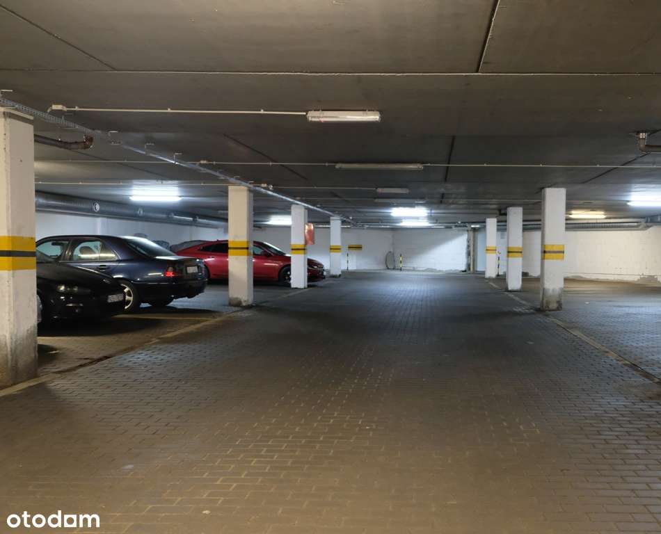 Sprzedam miejsce postojowe w garaży podziemnym-1