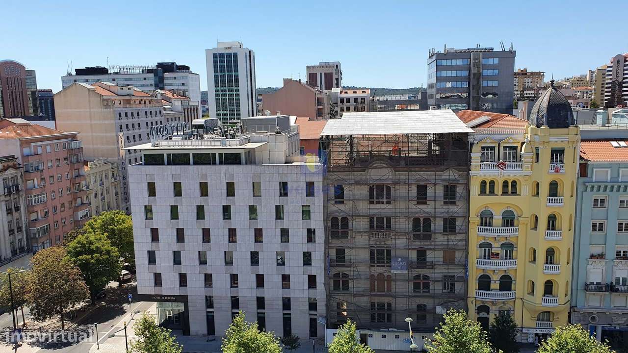 Penthouse T3 exclusiva com varanda e vistas desafogadas – Av. da Repúb-19